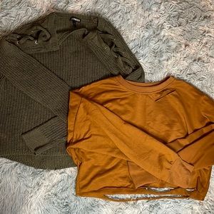 Green size: S, Tan size: S